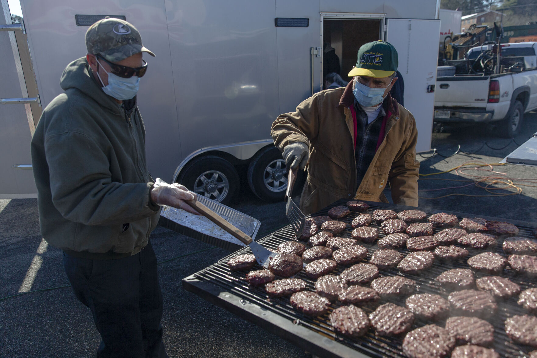 011122-cdp-news-feedlouisa208.JPG